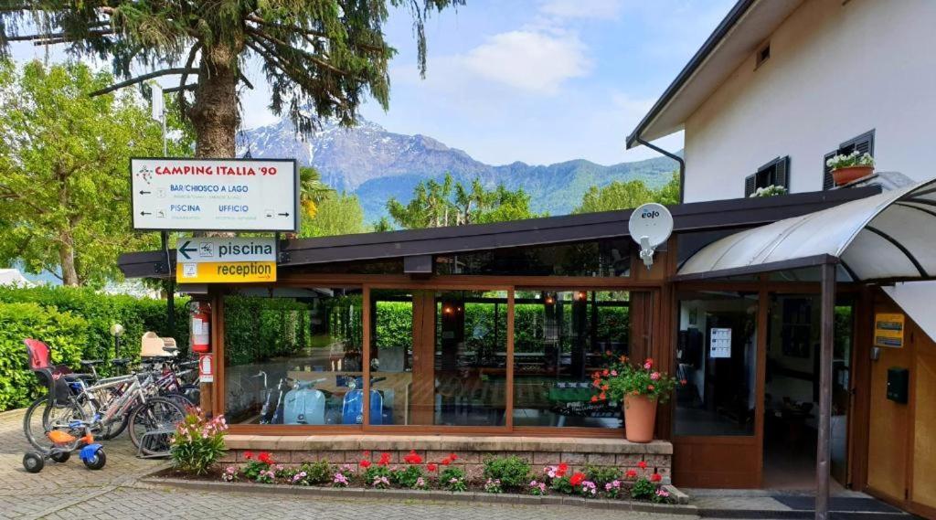 Camping Italia 90 Caravans Domaso Ngoại thất bức ảnh